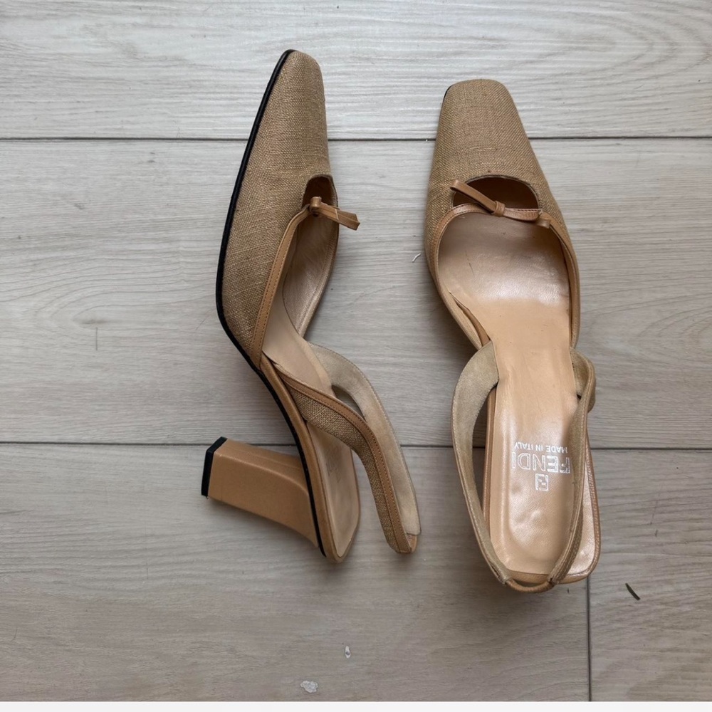 VINTAGE FENDI HEELS